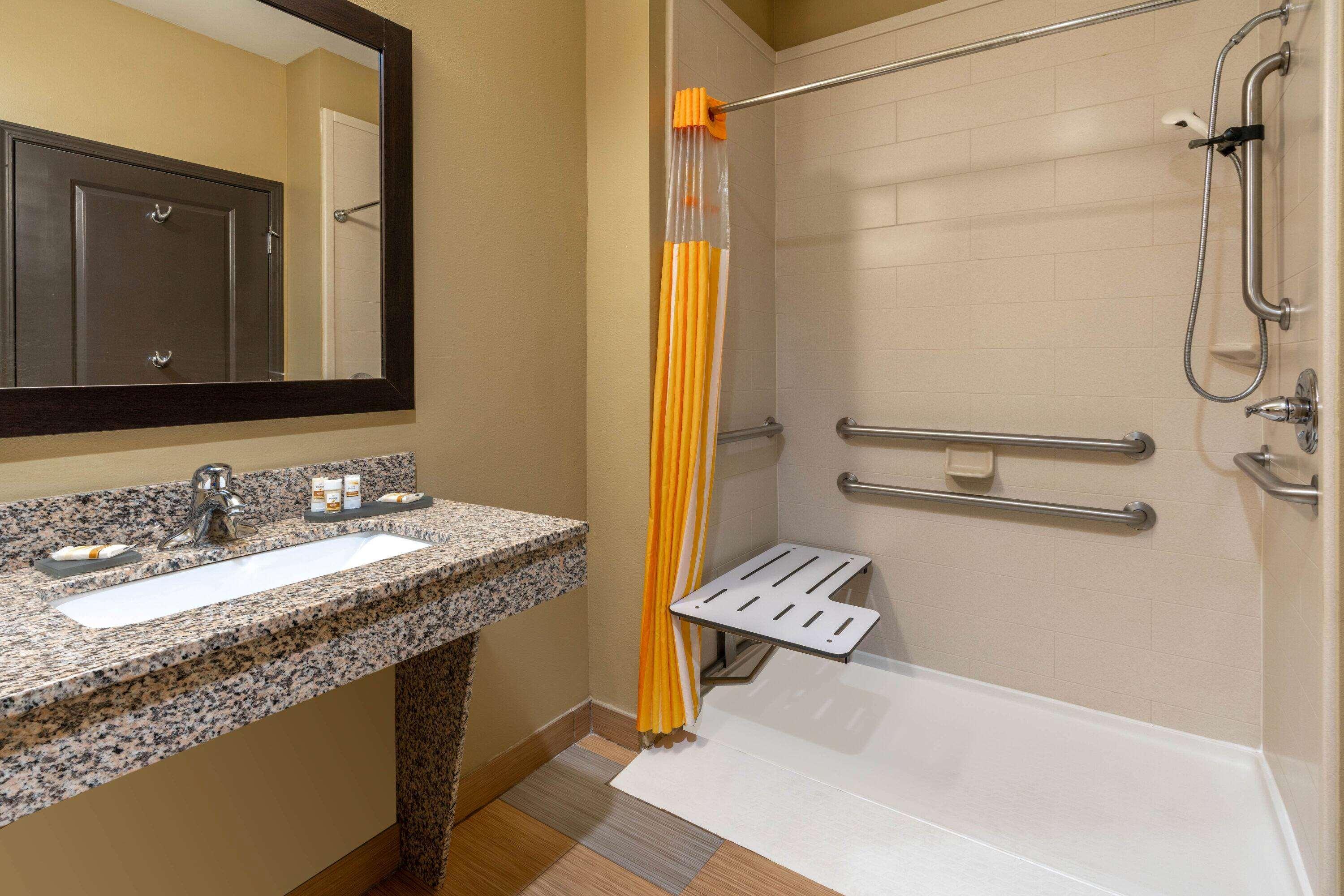 La Quinta By Wyndham Muskogee Hotell Eksteriør bilde