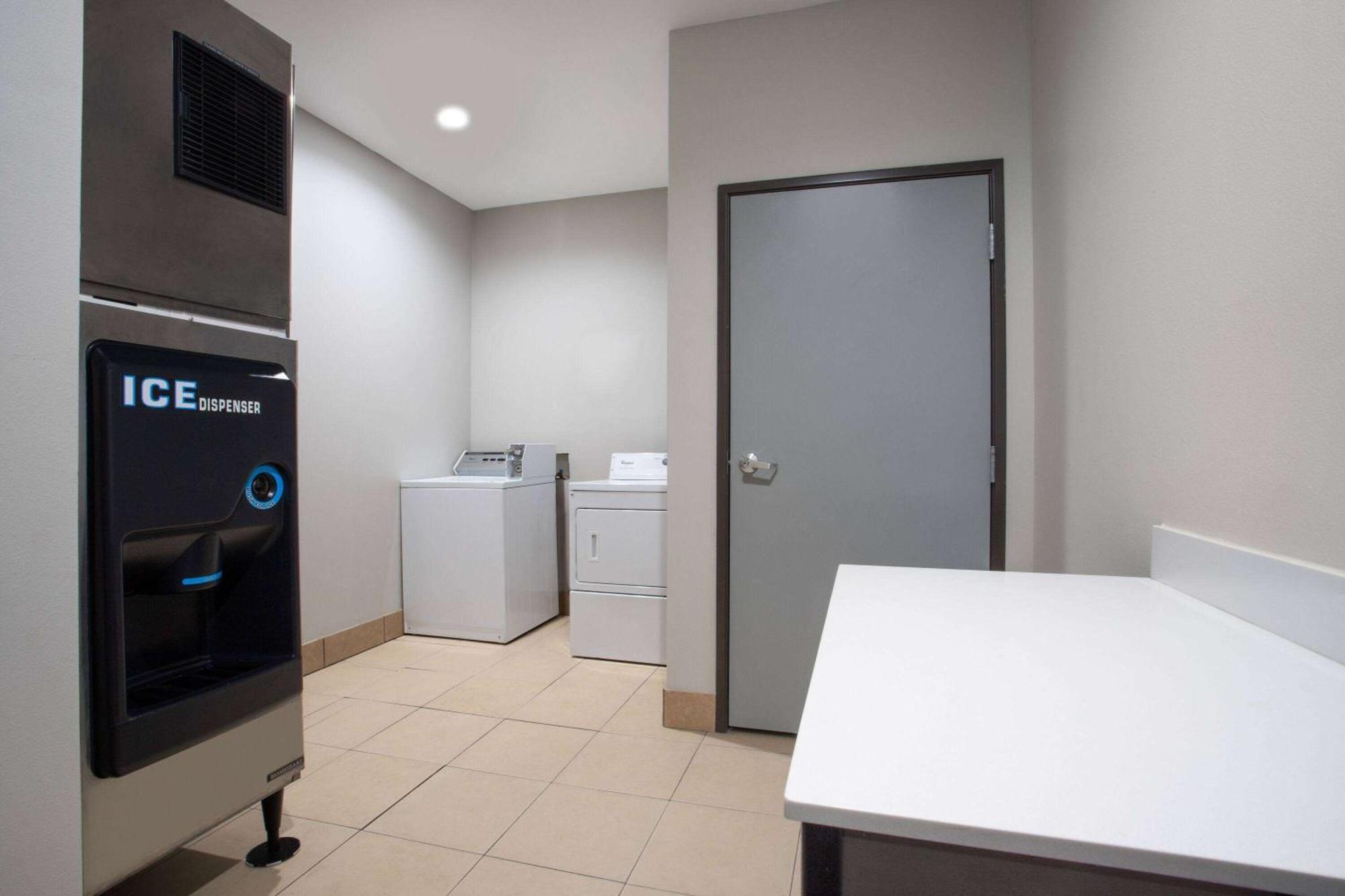 La Quinta By Wyndham Muskogee Hotell Eksteriør bilde